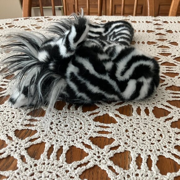 Folkmanis 14” Plush Zebra Head Stage Puppet Hand Puppet - Picture 5 of 7
